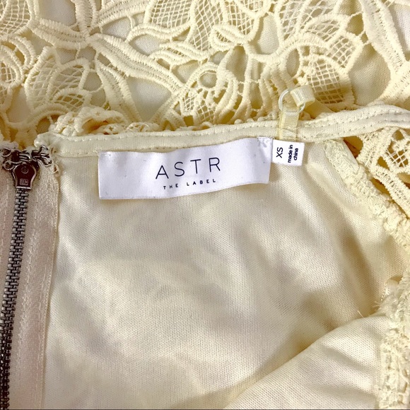 ASTR THE LABEL Lace Off The Shoulder Midi Dress - Picture 9 of 10